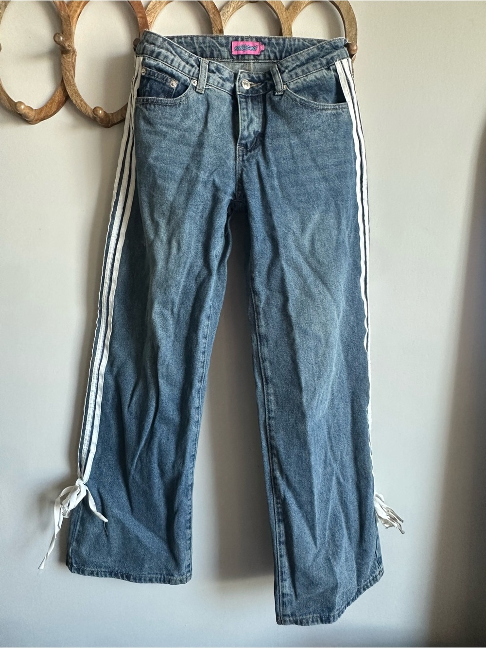 Edikted Denim Side-Stripe Jeans with White Bow Detail